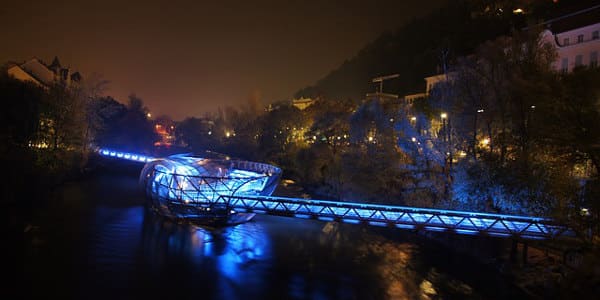 Murinsel in Graz bei Nacht